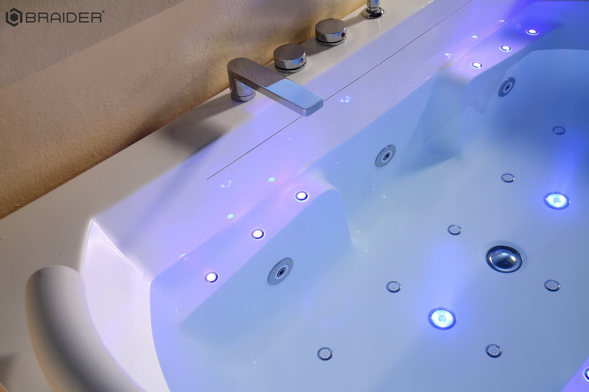 Akrylowa wanna wolnostojąca Braider, wanna Restia, wanna przyścienna, biała, wygodna wanna, wanna Braider, wanna z hydromasażem, domowe SPA, jacuzzi